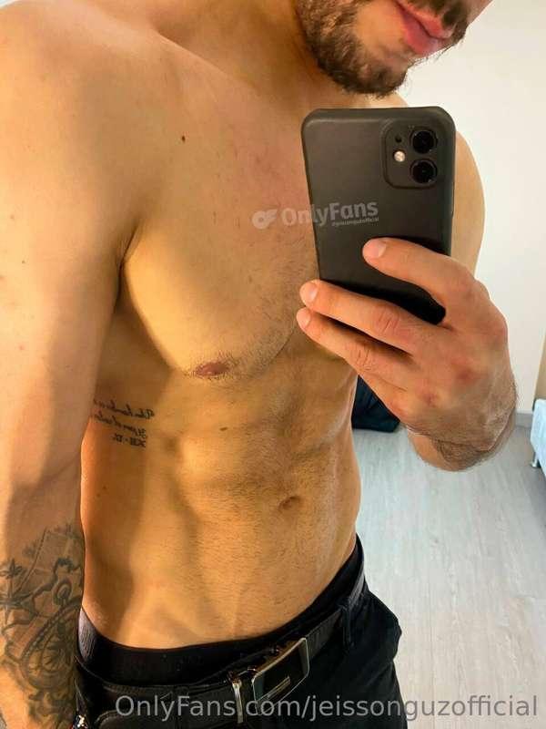 The story don't start all great
I'm a gorilla goin' ape... 🕺..