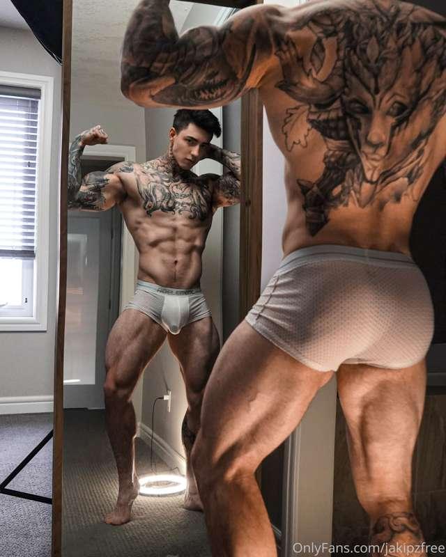 The better version is up on my PREMIUM Onlyfans 😏 @Jakipz On..