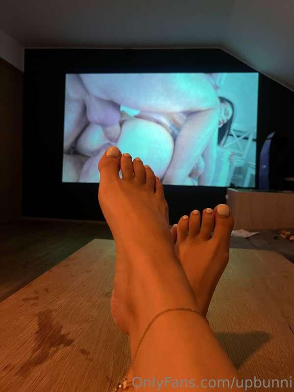 My husband lick this last night. And he cum al over it 😍