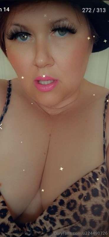 I want to play the titty game baby. Just tip me $3 and ill s..
