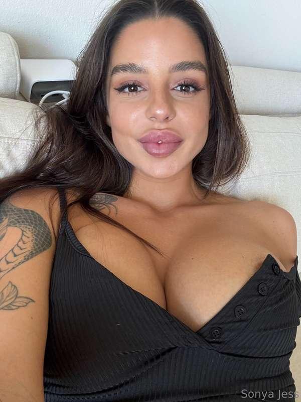 big boobs girls' problems🙈