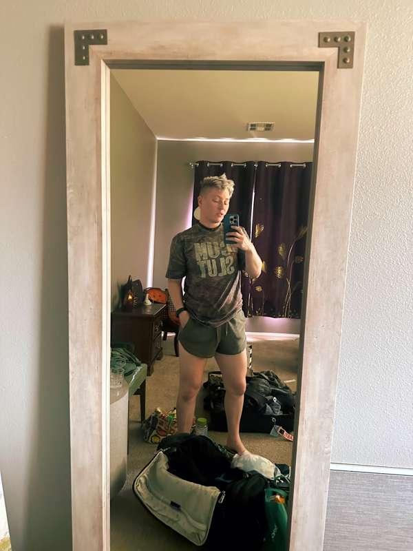 Post-scene fits from Vegas ahaha. I like to be comfy after f..
