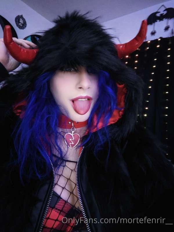 Preview of some of the photos, 9 lewdy pictures in general p..