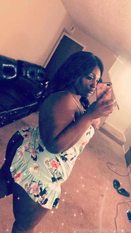 Yummy cooking with my ass out🥳