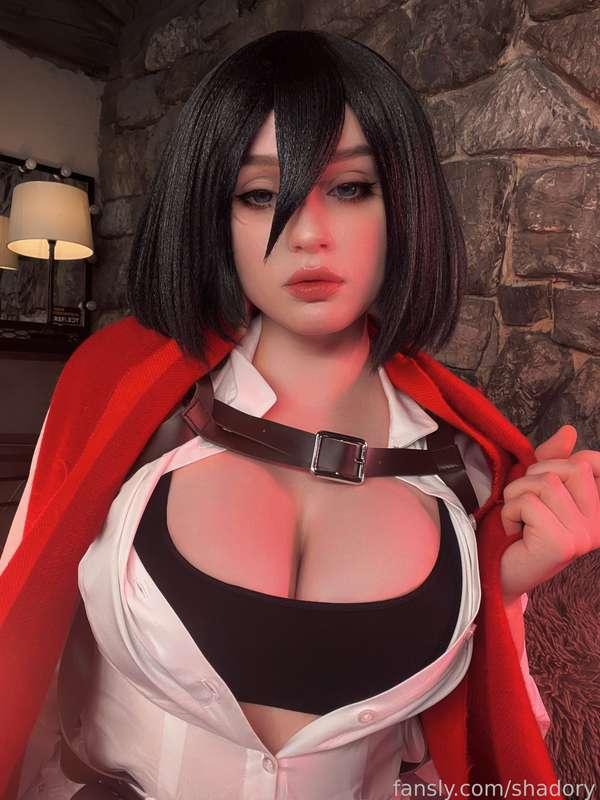 HEY, hi! 😜 I've been away from news for quite some time, but here I am. Winter is hard for me - there is not enough sun and vitamins, but I am holding on! I also want to continue to delight you with new photo sets and am now actively working on two, one of them is Mikasa Ackerman 🔥 I think you've already finished watching Attack on Titan (or finished reading like me), so it's time to remember the pretty girl Mikasa (although my all-time favorite in this madness is Sasha! 💪😳 What about yours?)  

#fyp #cosplay #boobs #anime 