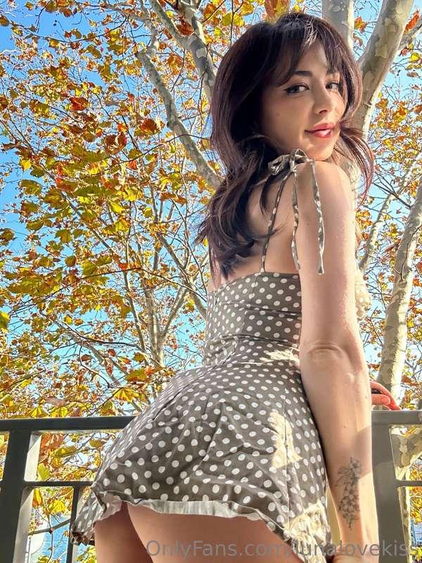 Of course there’s no panties under my sundress today 🤭 let’s..