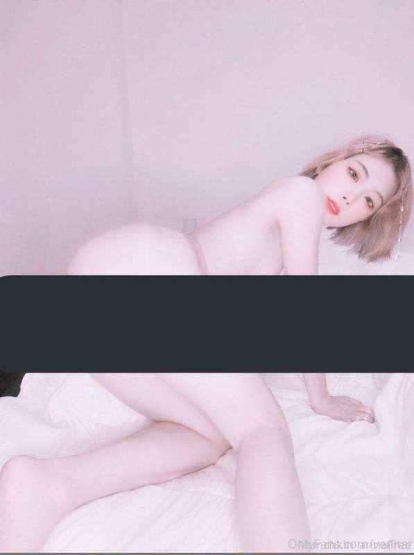 ขายเซ็ตภาพนู้ด เห็นหมดบนยันล่าง นมหอยชัดเจน ทั้งเซ็ตราคา 150..