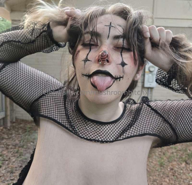 mushroombitchx image #10
