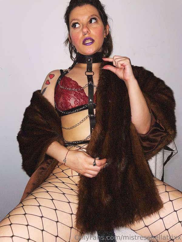 Pathetic is a word.And your little dick the definition.