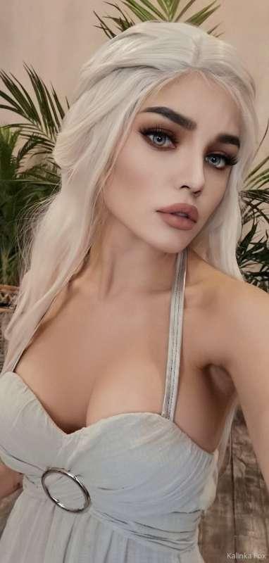 ❤️April! New projects, new cosplays!! And also a big big dat..