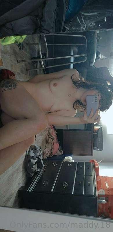 Clean and ready to be dirty Pm for photos and or videos😊😈