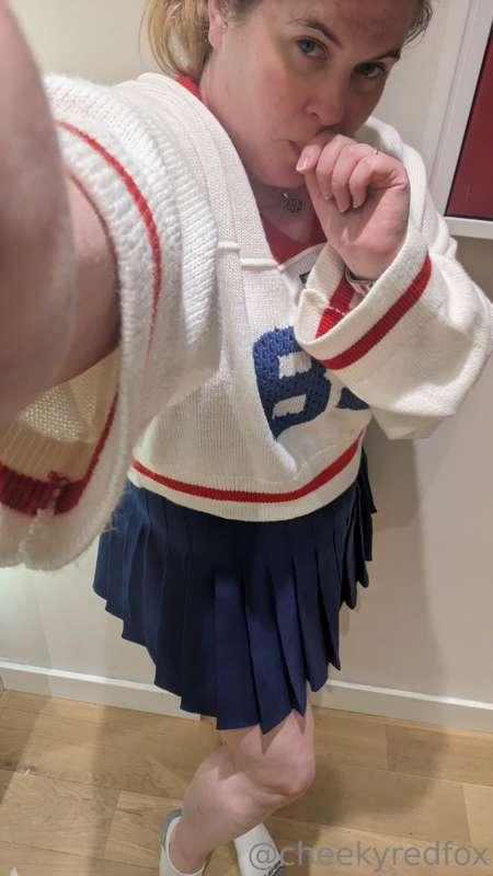 I was in Tommy Hilfiger... Should I buy them??? 

I sent Mr ..
