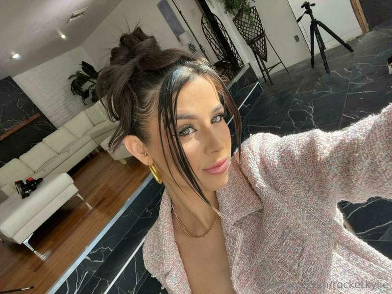 How's your day going? I miss you 💕