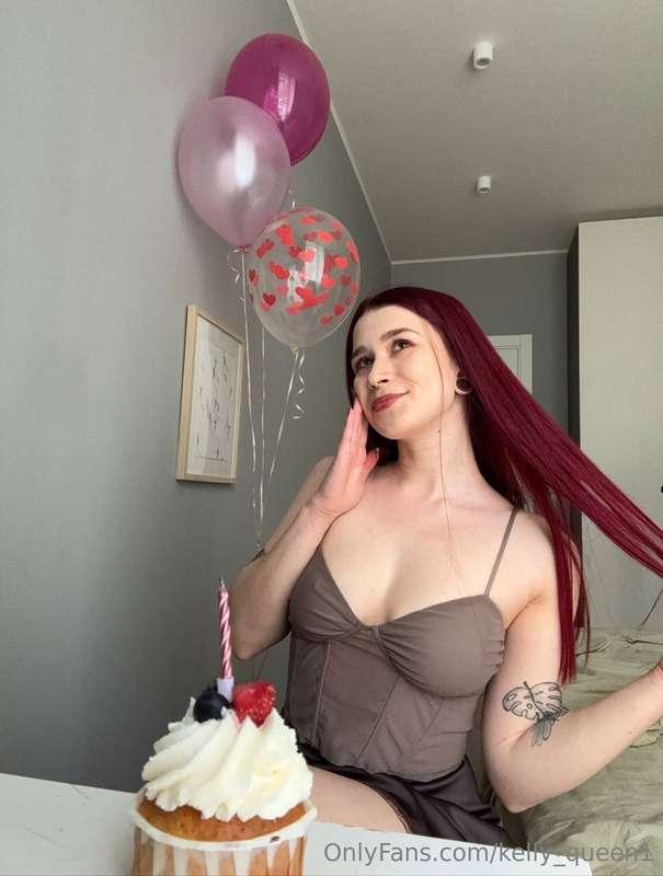 Another year has flown by!🎉 Thank you for being with me🤗 Thi..