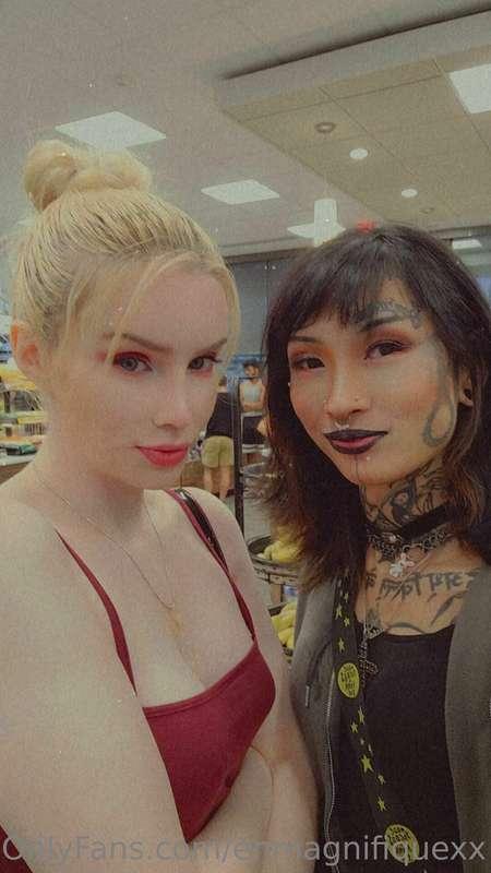 love this sexy girl teehee 🥰