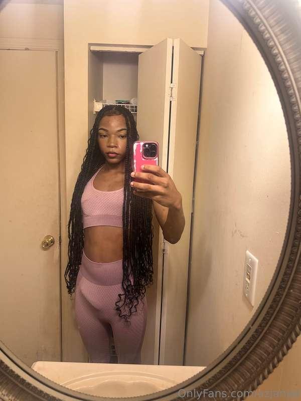 azjanae image #0
