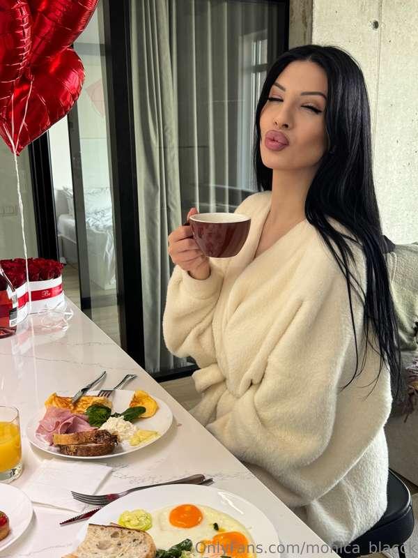 I love making breakfast and I also love pleasing my partner ..