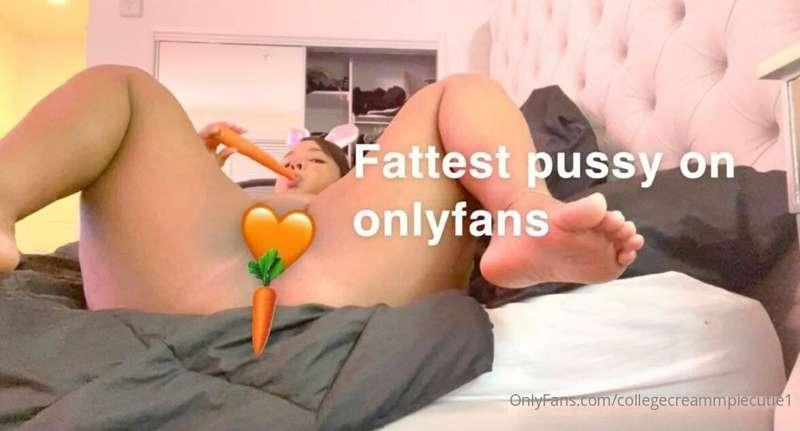 Follow @codlyplays for FREE & she’ll send you her nudes in y..