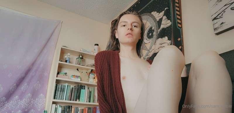 I think I'm finally learning how to take feet pics :p