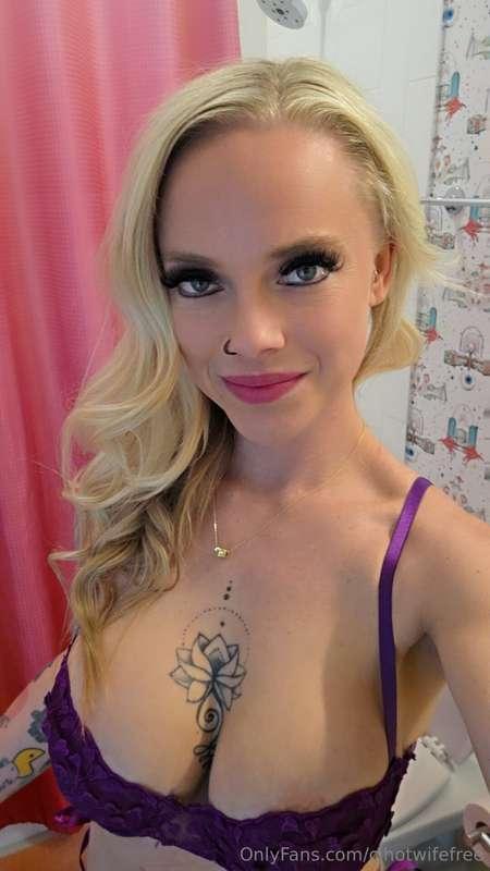 Let’s pretend we’re already flirting. Now message me 😆