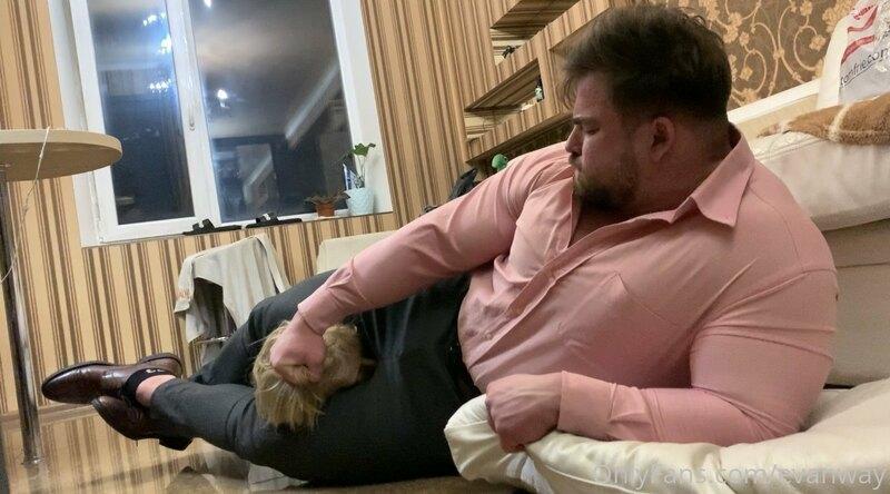 Classic wear?
Crushed ☄️
Humiliation ?
Let’s support big guy..
