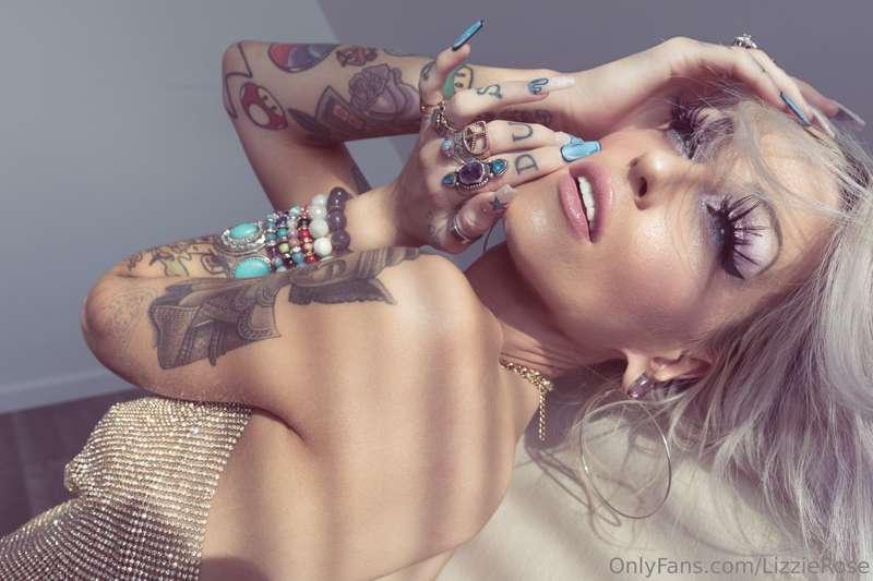 lizzierose image #2