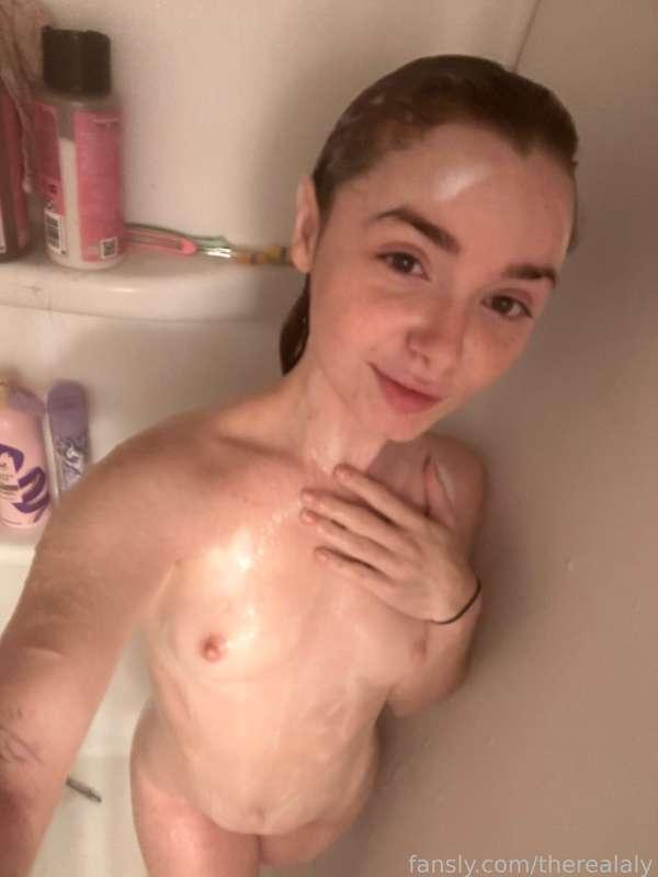 therealaly image #6