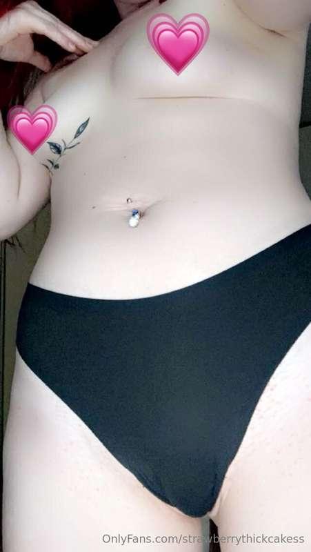 how much do you want me ?😏🙈😉 . my 🐱 gets sooo wet here for y..