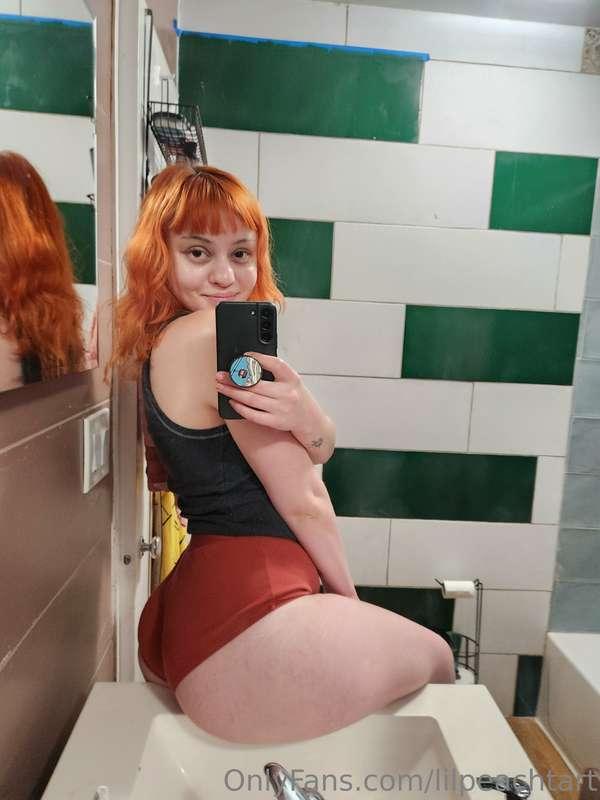 If we cuddle I'll let you grab my ass 😌