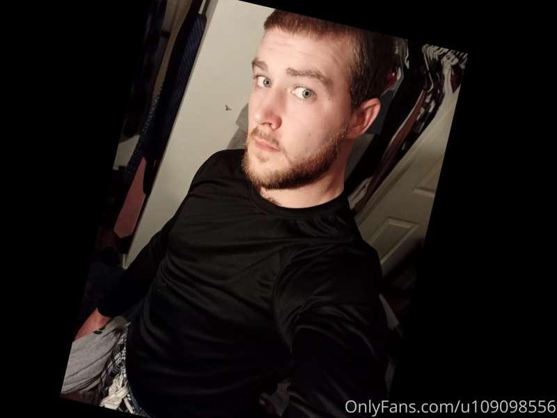 bigwhitedick69 image #0