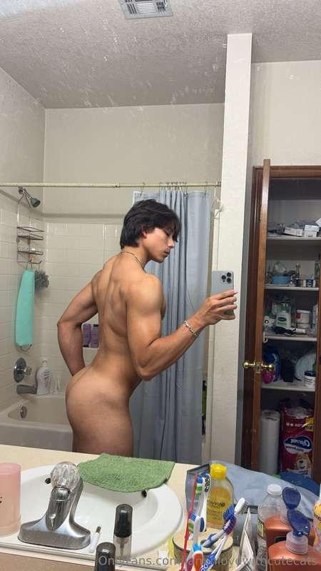 Abs or Ass ?