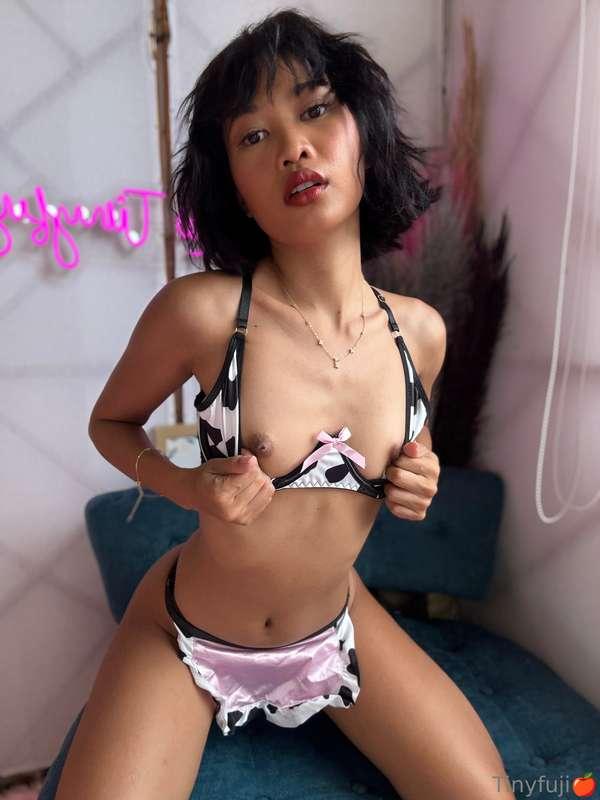 outfit so hot or its just me?