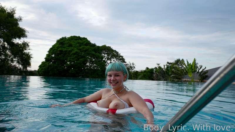 body_lyric image #1