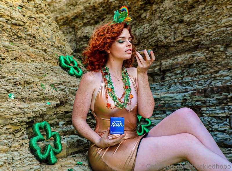 Happy 420 to my fellow stoners! 💨🔥 Have you tried Kush?? It’..