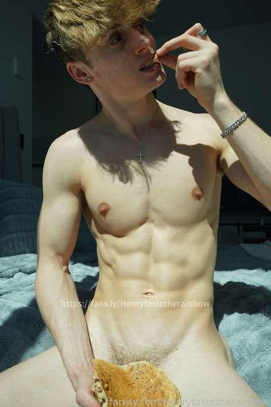 henrytastetherainbow image #1