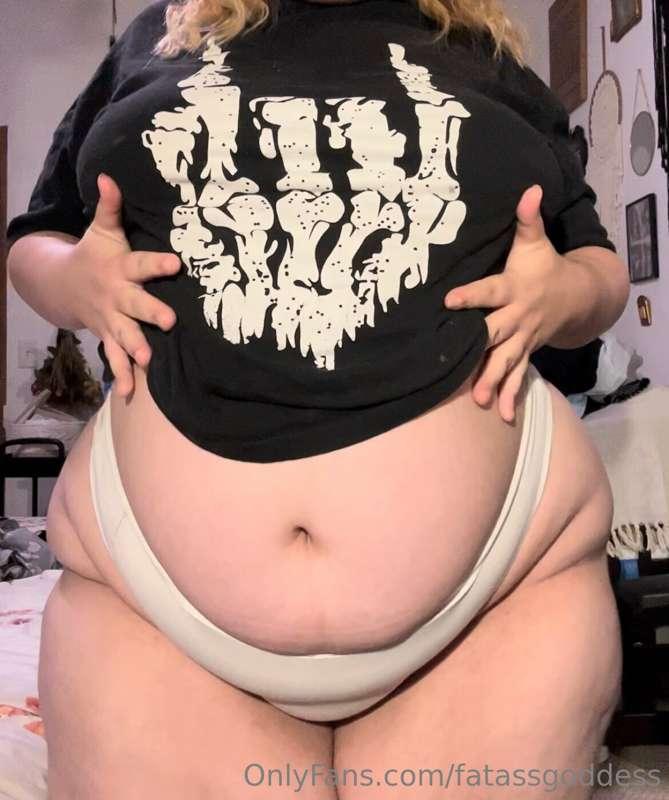 fatassgoddess image #0