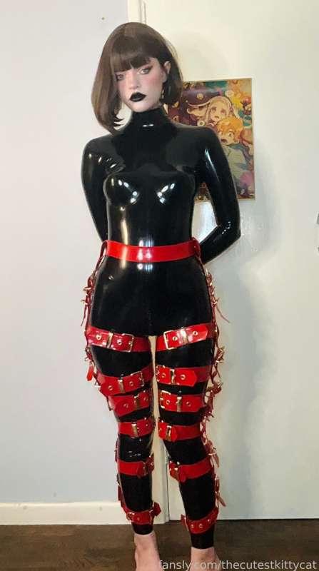 Latex leg harness~ This item was borrowed from a store, if you’d like to see me wear it again in the future please fund it here - https://throne.me/thecutestkittycat/wishlist/item/25712edc-c184-4370-9254-4869c1f3d67e