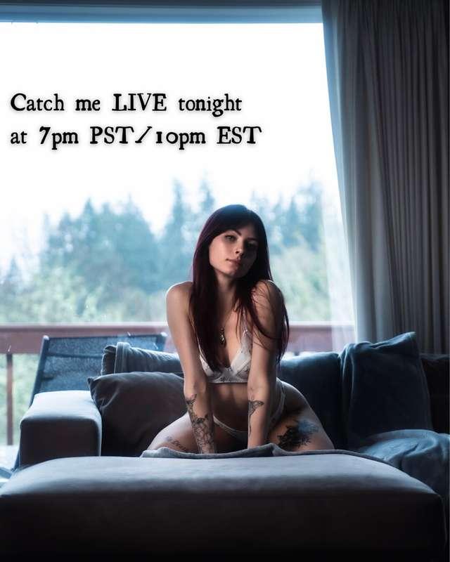 are you coming tonight?😉😉 i bet you will!😋