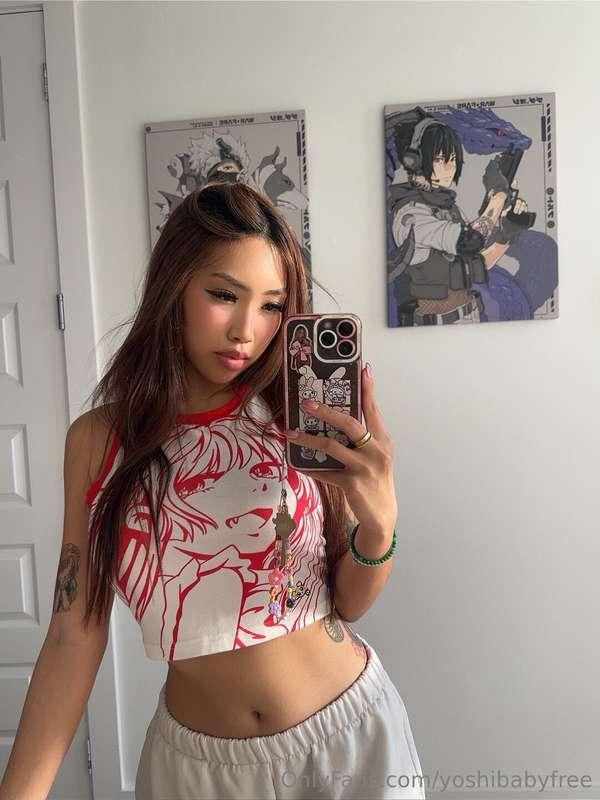 do u like my anime shirt?💋