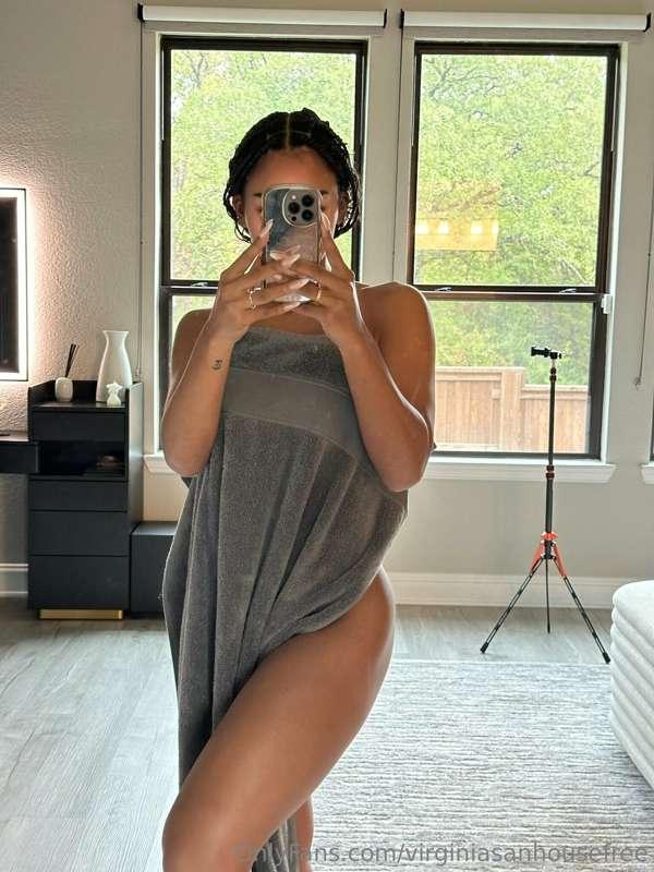 Once you tip you'll get to see what I'm hiding 🥵
