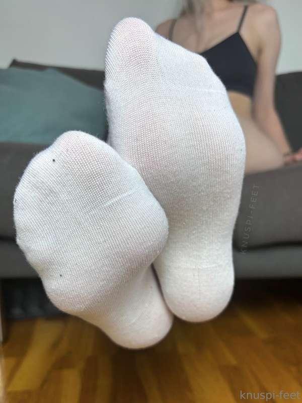 knuspi-feet image #1