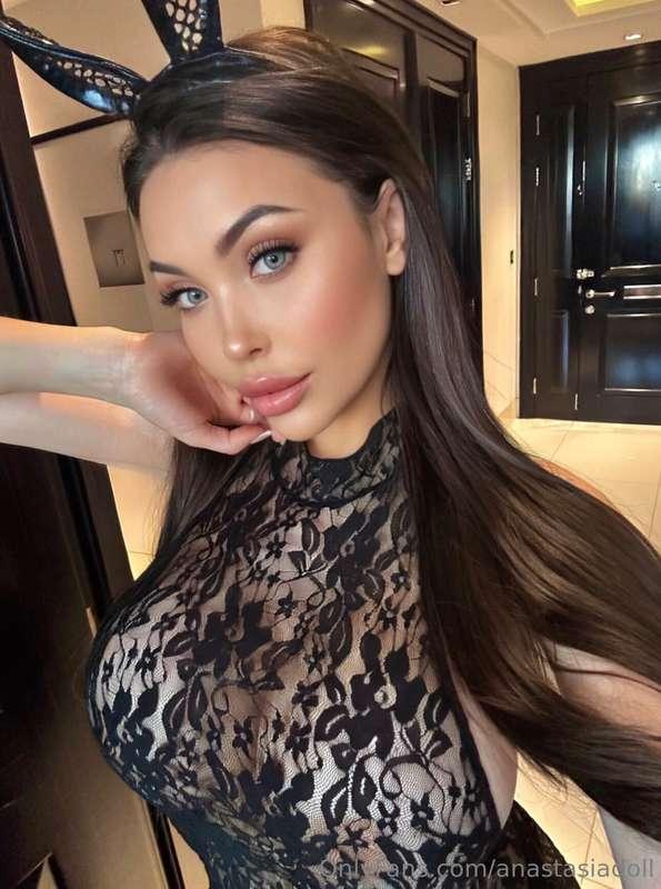How many likes will this cute face get? 💋