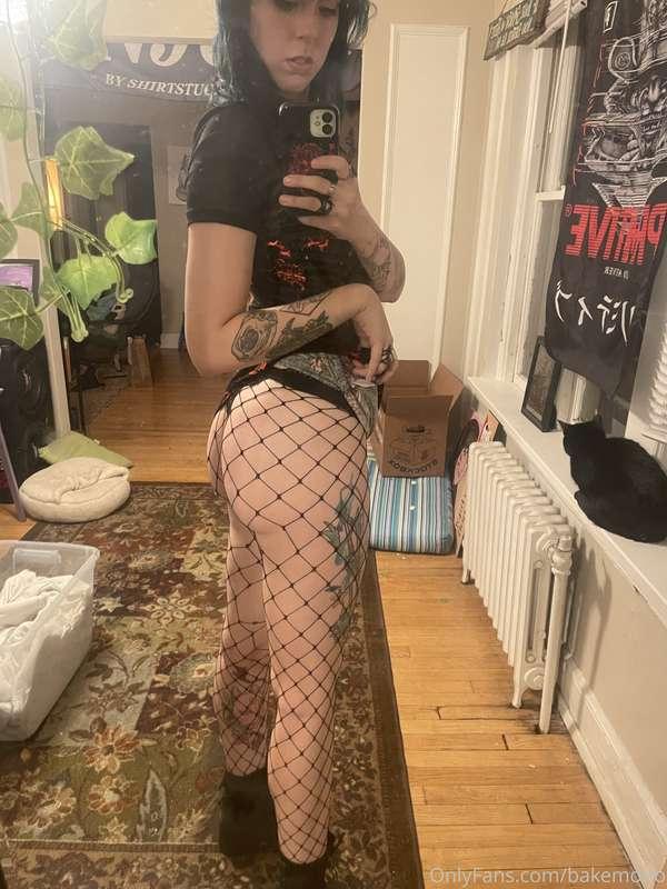 My outfit last week when I went to karaoke.   I’ve been deba..