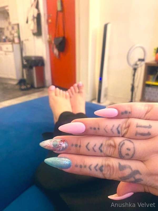 We love a fresh and Feminine mani pedi… I had a very relaxin..