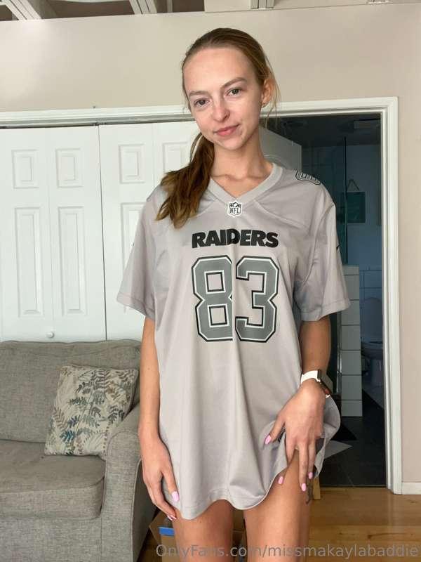 I’m not a HUGE Football fan… but I got this jersey because i..