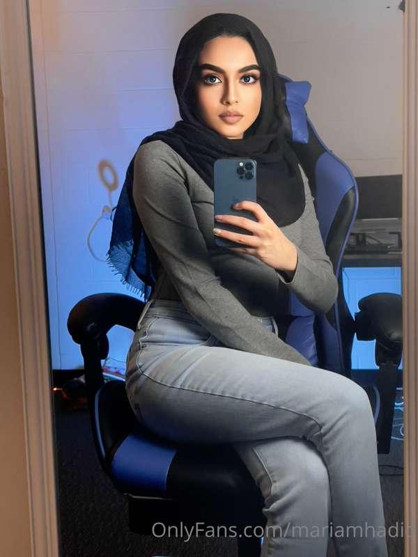 mariamhadid main image