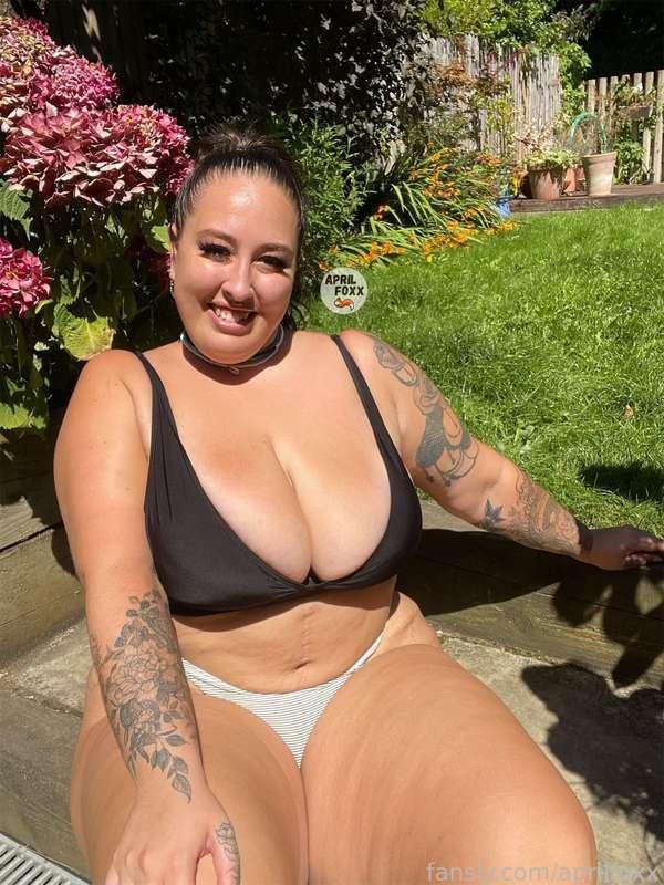 sunshine makes me happy
#custom #squirt #sexy #pussy #dildo #bigass #outdoor #fetish #blowjobs