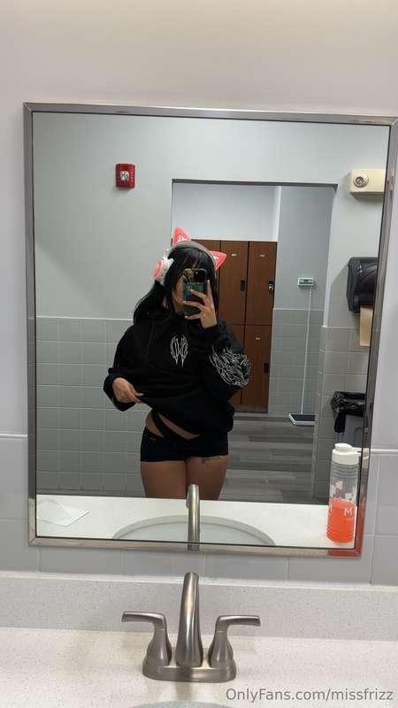 Wyd think? Should I keep pulling this up? ๑>◡<๑