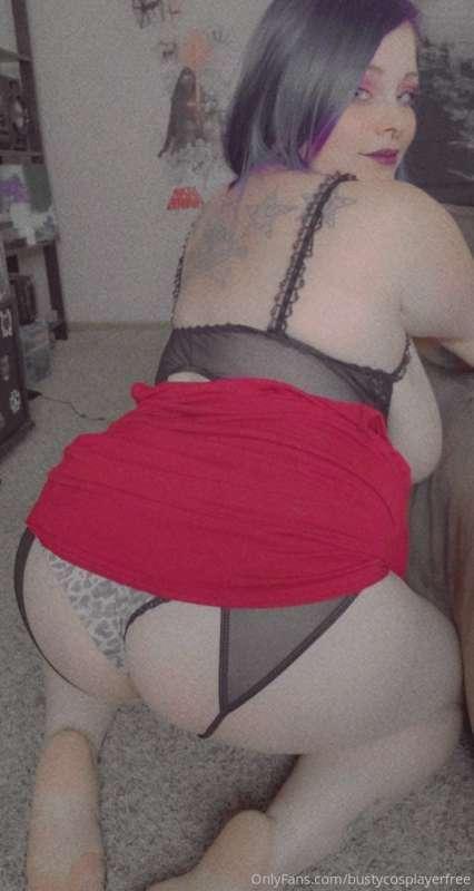 Happy friday😉
Onlyfans.com/bustycosplayer