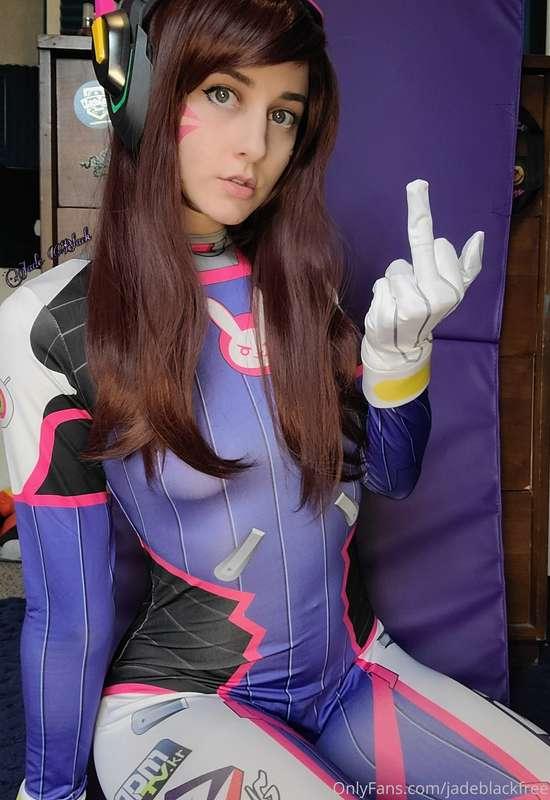 DVa cosplay for a custom set I did, decided to have some fun..